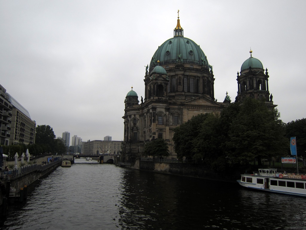 Berliner Dom and Spree River